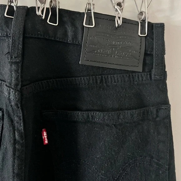 Levi’s Wedgie Straight Jeans - marked 28, fit like 24-25 - Picture 6 of 7